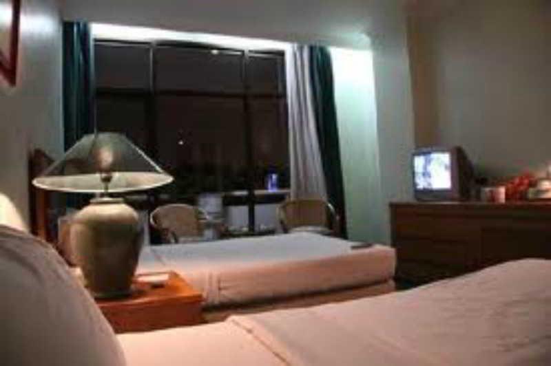 Weta International Hotel Surabaja Zewnętrze zdjęcie