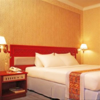 Weta International Hotel Surabaja Zewnętrze zdjęcie