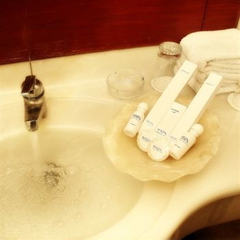 Weta International Hotel Surabaja Zewnętrze zdjęcie